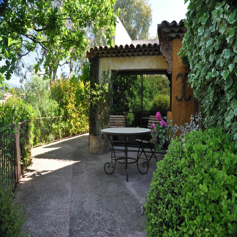 אורביו-סור-סיאן Chateau Hotel La Vignette Haute חדר תמונה